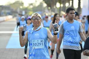 BIB: 4158, 4624, 45582
                            <button type="button" onclick="openModal(10632948)" class="btn btn-primary btn-sm float-right btn-popup" data-toggle="modal" data-target=".modal-high-quality">
                        <i class="fas fa-shopping-cart"></i> Add to Cart
                    </button>
                                            <button type="button" onclick="isThisMe(10632948, true)" class="btn btn-success btn-sm float-right btn-popup btn-isme hidden" data-toggle="tooltip" data-placement="bottom" title="นี่คือรูปของคุณใช่ไหม คลิกที่นี่เพื่อเอาเข้าอัลบั้ม">
                        <i class="fas fa-plus"></i> Add to album
                    </button>
                    <button type="button" onclick="isThisMe(10632948, false)" class="btn btn-warning btn-sm float-right btn-popup btn-isnotme hidden">
                        <i class="fas fa-ban"></i> Remove from album
                    </button>